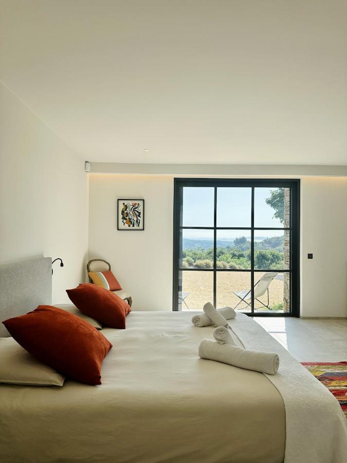 Le Mas Saint Michel Grimaud Bed and Breakfast Esterno foto
