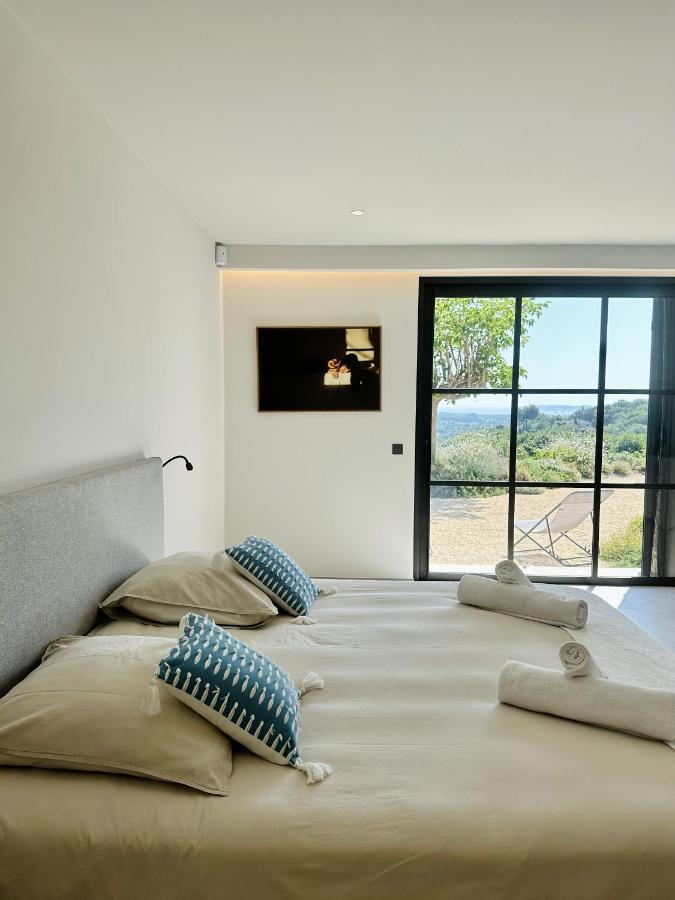 Le Mas Saint Michel Grimaud Bed and Breakfast Esterno foto